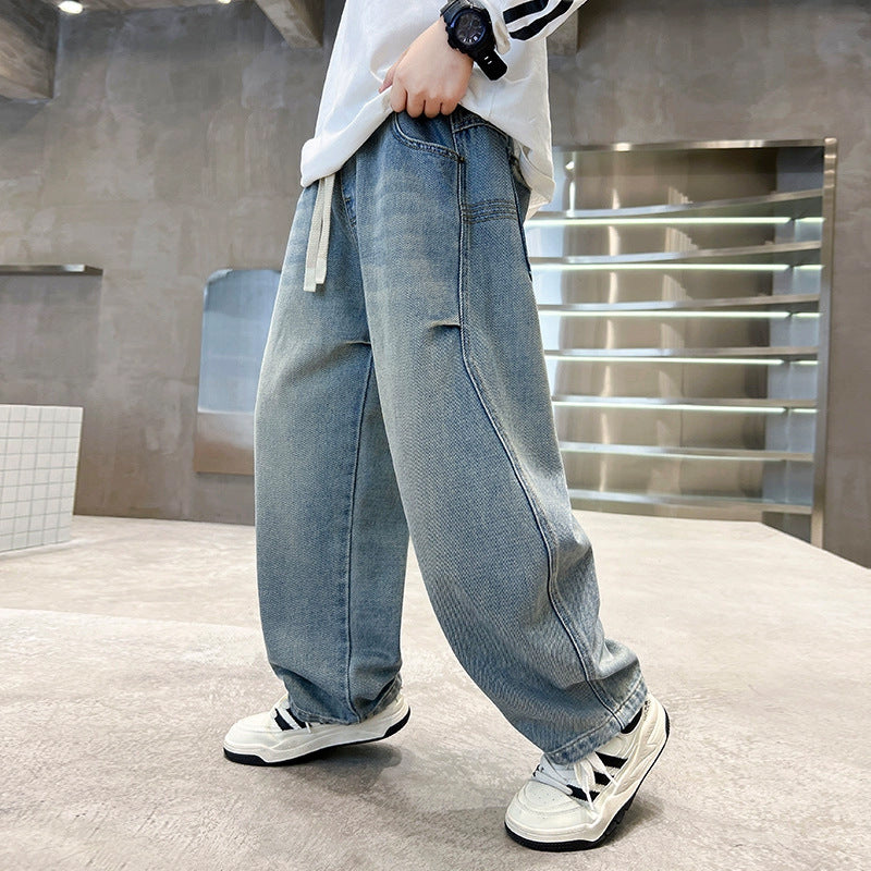 Damen weite Denim-Hose mit einzigartiger Stickerei Drune