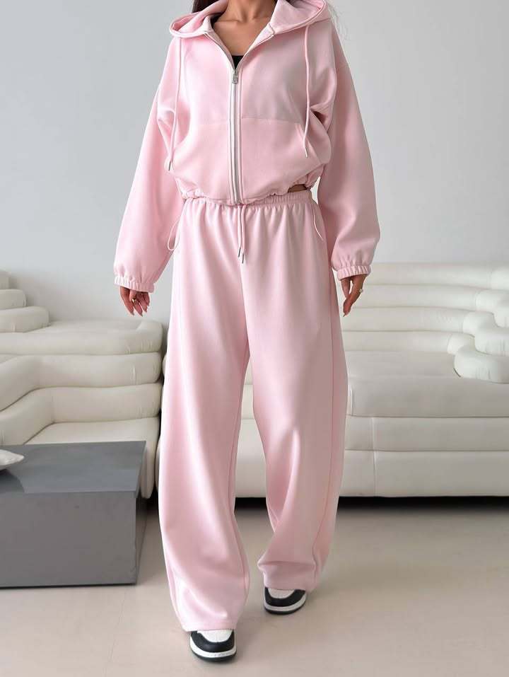Damen modischer Hoodie mit kurzem Schnitt und passenden Jogginghosen Drune