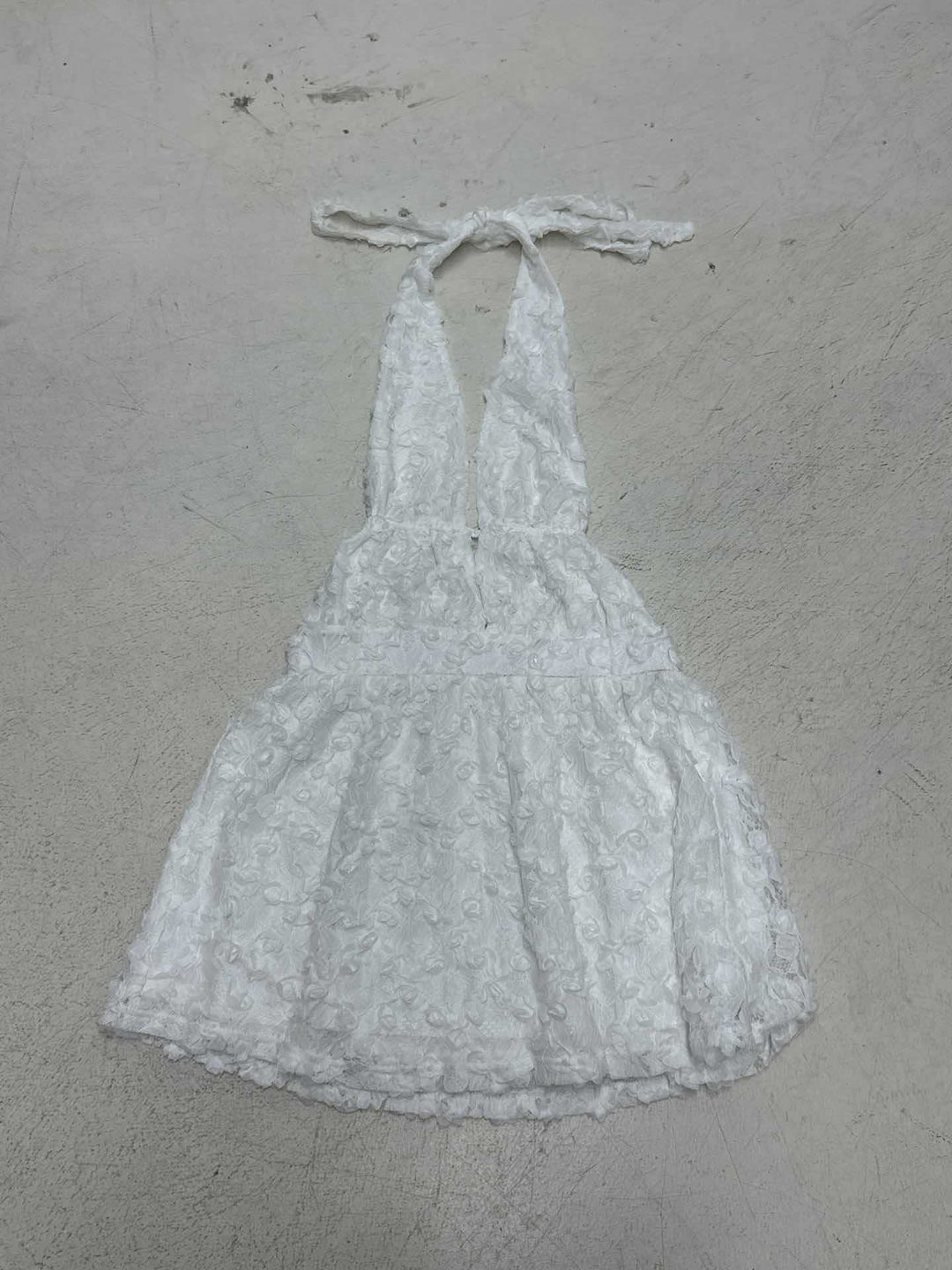 Damen Neckholder-Kleid aus zarter Spitze mit optimalem Tragekomfort Drune