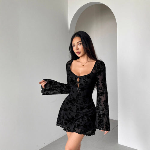 Damen Mini-Kleid mit floralem Stickdesign und transparenten Ärmeln Drune