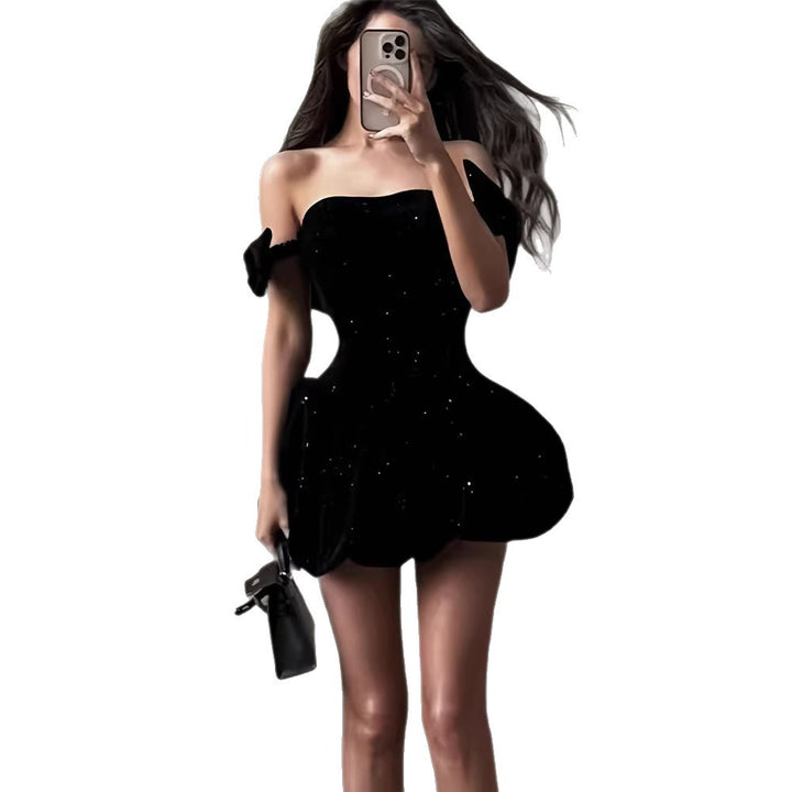 Damen Glitzerndes Cocktailkleid mit schulterfreiem Design und voluminösem Rock Drune