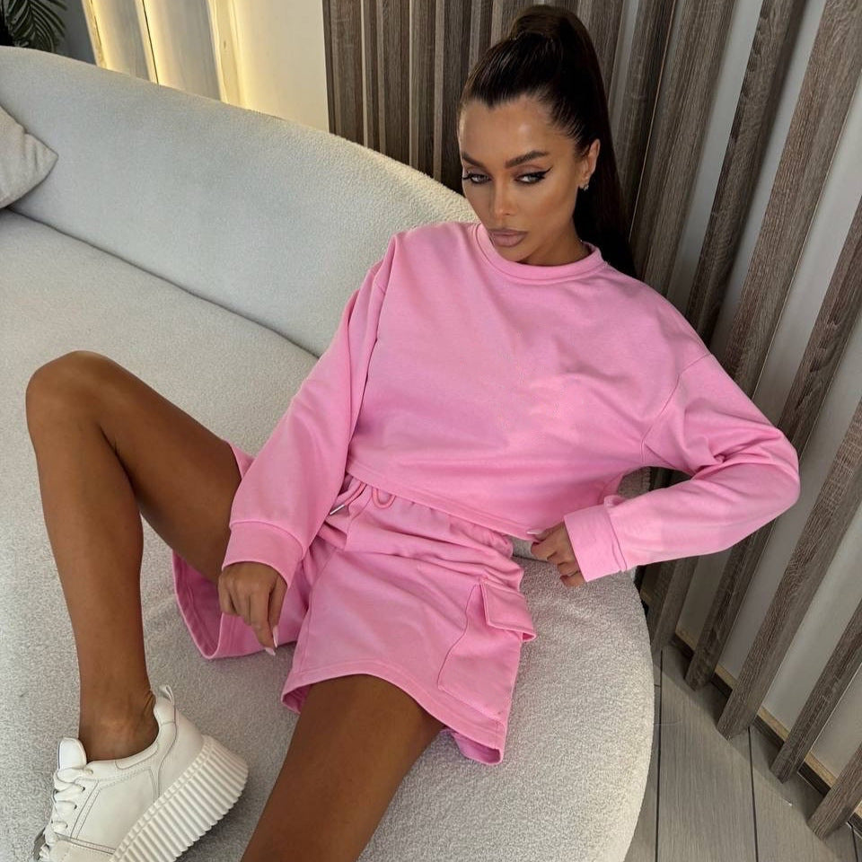 Damen Freizeitanzug mit Oversized Sweatshirt und kurzen Hosen Drune