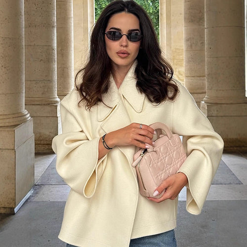 Damen oversized Wolljacke mit voluminösen Ärmeln Drune