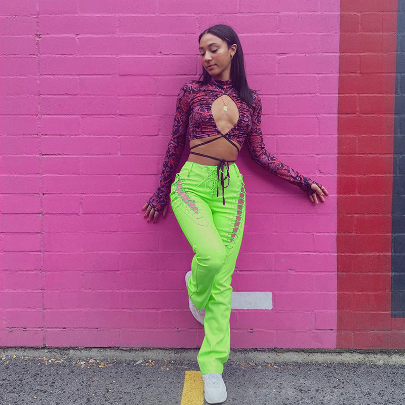 Damen Crop-Top mit innovativem Cut-Out-Design und langen Ärmeln Drune