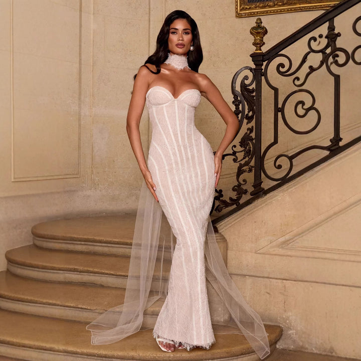 Damen Hochzeitskleid mit elegantem trägerlosen Design und luxuriösem Tüllabschluss Drune