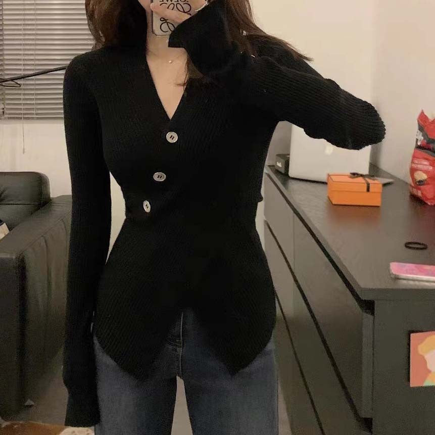 Damen Strickjacke mit asymmetrischem Schnitt und dekorativen Knöpfen Drune