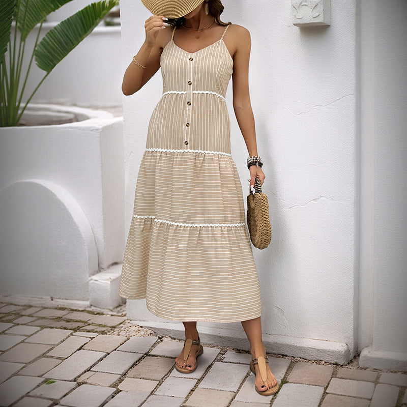 Damen Sommerliches Maxikleid mit zarten Streifen und Knopfleiste Drune