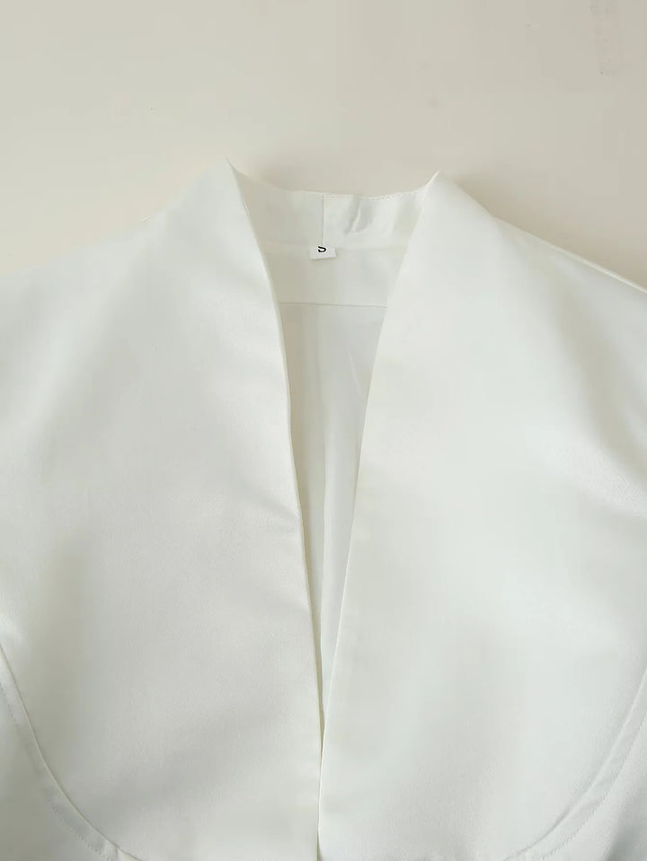 Damen taillierte Bluse mit modernen Knopfdetails und Stehkragen Drune