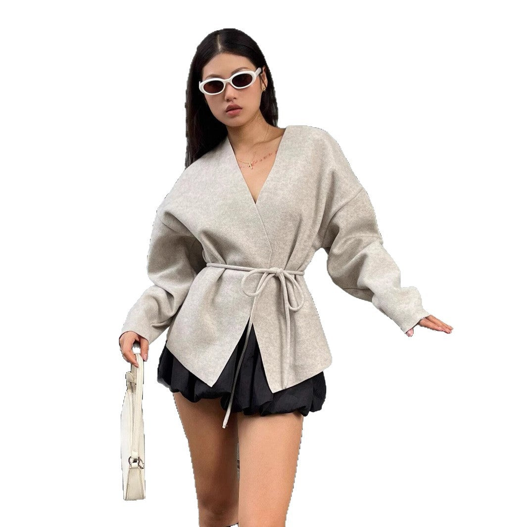 Damen eleganter Wickelmantel mit tailliertem Schnitt und modischen Details Drune