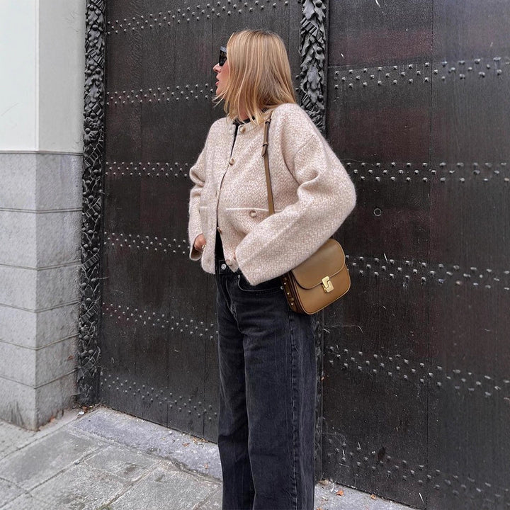 Damen kuschelige Strickjacke mit eleganten Knopfdetails Drune