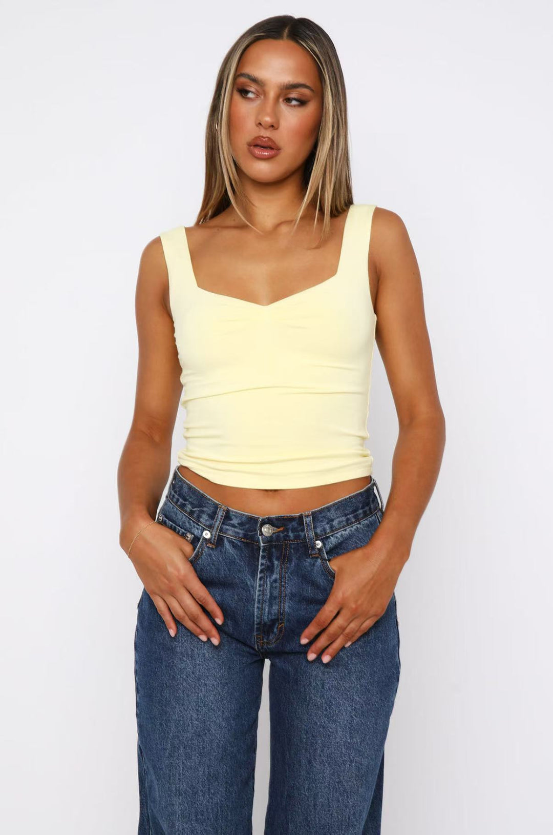 Damen figurbetontes Crop-Top mit breiten Trägern und V-Ausschnitt Drune