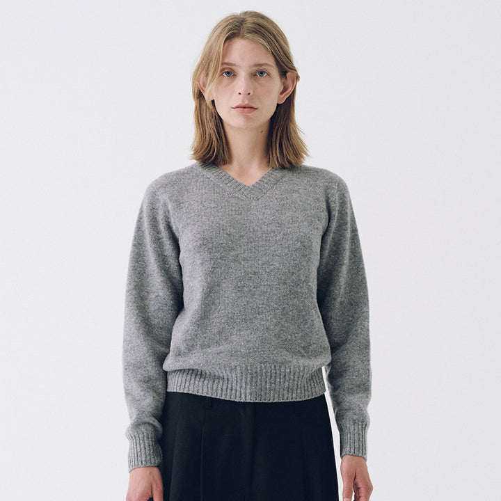 Damen Feinstrickpullover mit V-Ausschnitt und breitem Bündchen Drune
