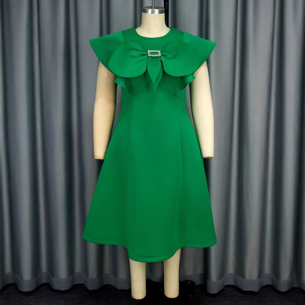Damen Kleid mit extravagantem Kragen und edlen Details Drune