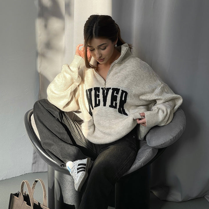 Damen lässiger Strickpullover mit halbem Reißverschluss und Statement-Print Drune