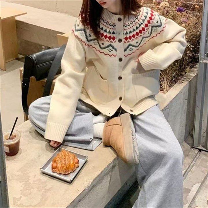 Damen Strickjacke mit grafischem Muster und funktionalen Taschen Drune