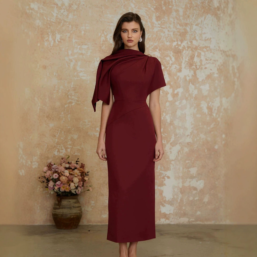 Damen Elegantes Abendkleid mit schulterfreiem Design und raffinierten Drapierungen Drune