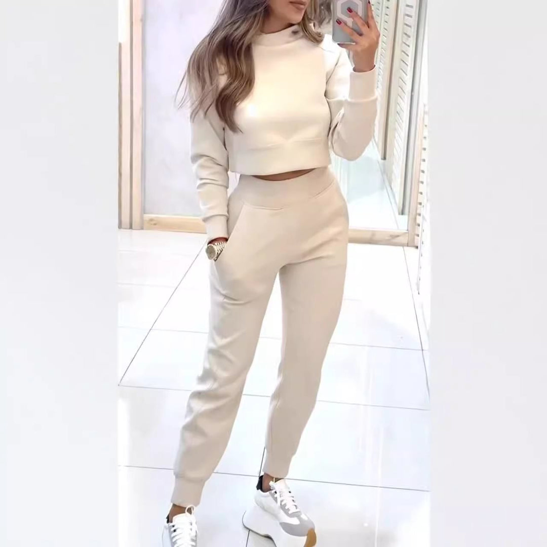 Damen sportlicher Lounge-Anzug mit cropped Oberteil und elastischen Hosen Drune