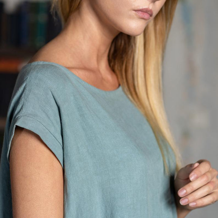 Damen luftiges Leinen-Midikleid mit tailliertem Schnitt und voluminösem Saum Drune