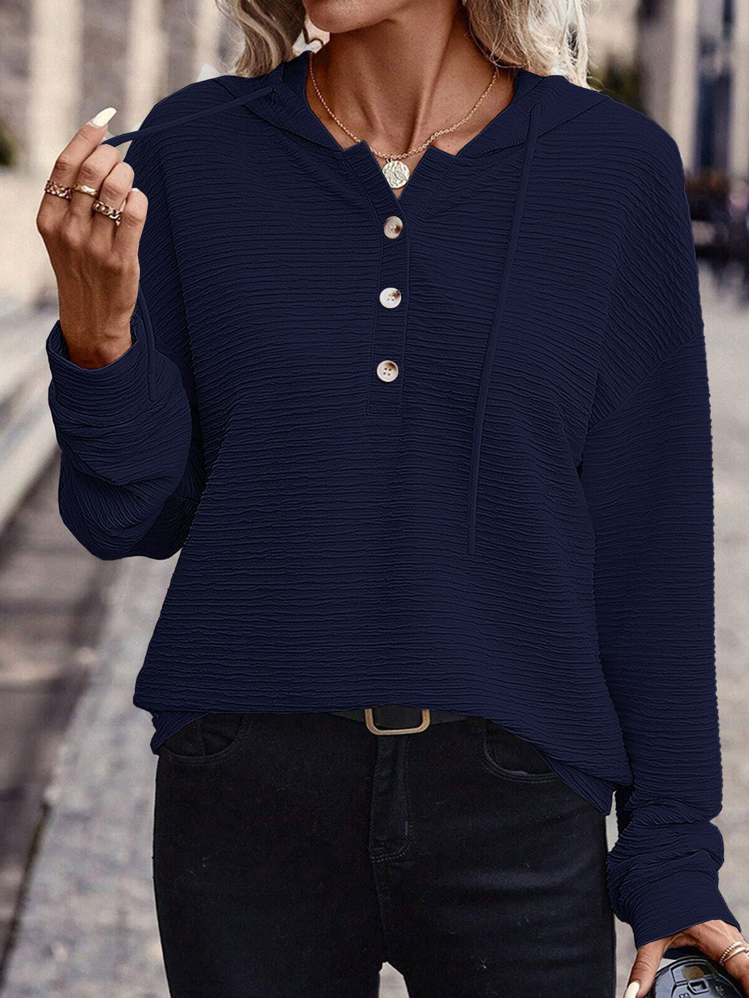 Damen Kapuzenshirt mit Knopfleiste und strukturierter Oberfläche Drune