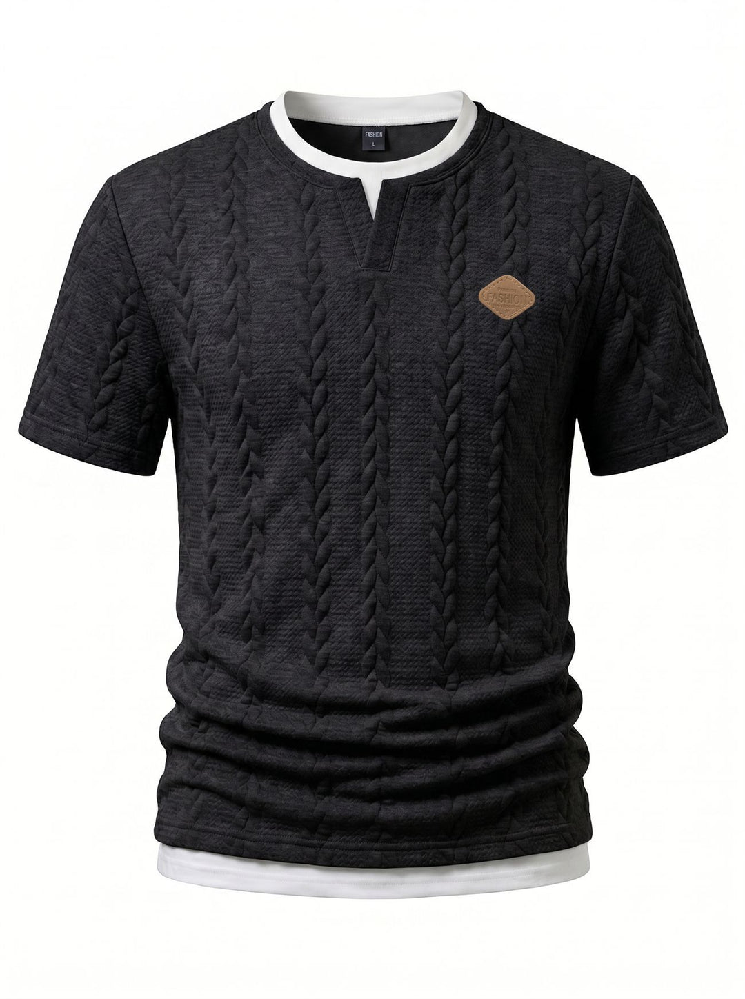 Herren nan texturiertes Kurzarmshirt mit geprägter Zopfstruktur, V‑Einsatz am Rundhals und Lagenlook Drune