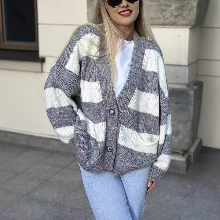 Damen kuschelige Oversized Strickjacke mit modernen Streifen und Taschen Drune