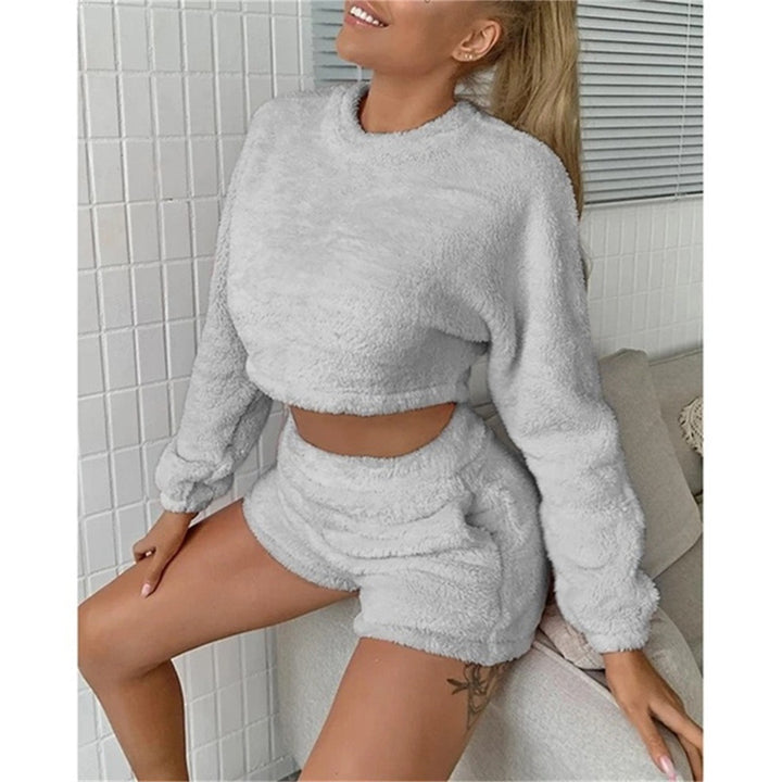 Damen Flauschiges Freizeit-Set mit cropped Oberteil Drune