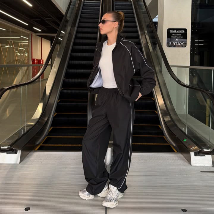 Damen Sportliches Set aus hochwertiger Jacke mit Reißverschluss und weiten Hose Drune