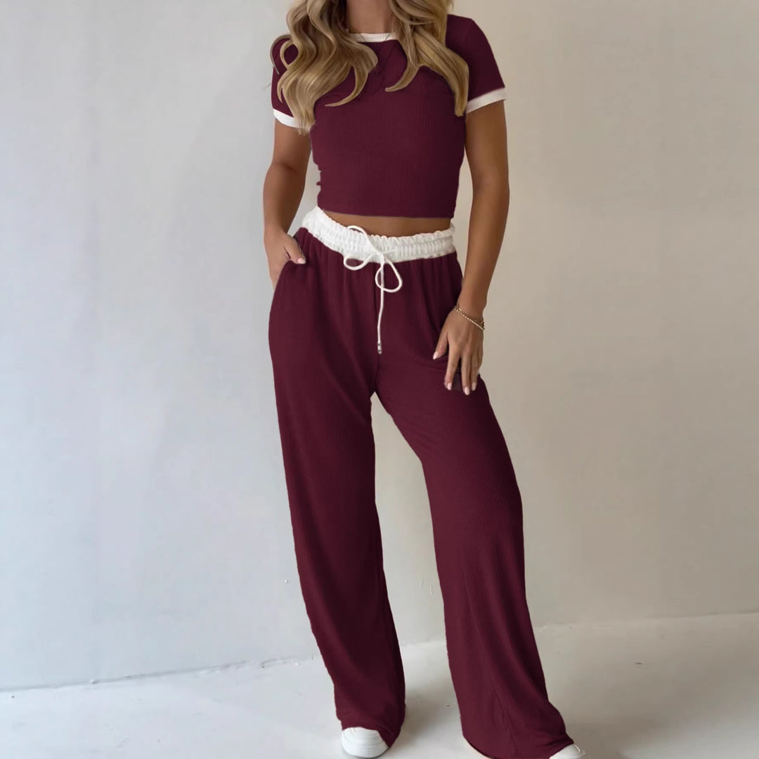 Damen lässiges zwei-teiliges Freizeit-Set mit cropped T-Shirt und weiten Hose Drune