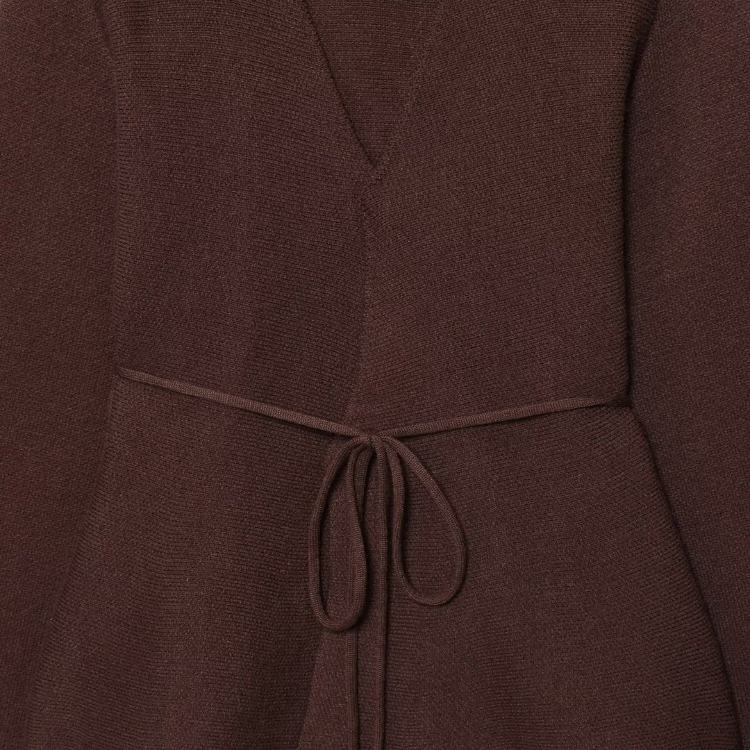 Damen Strickjacke mit eleganter Taillierung und V-Ausschnitt Drune