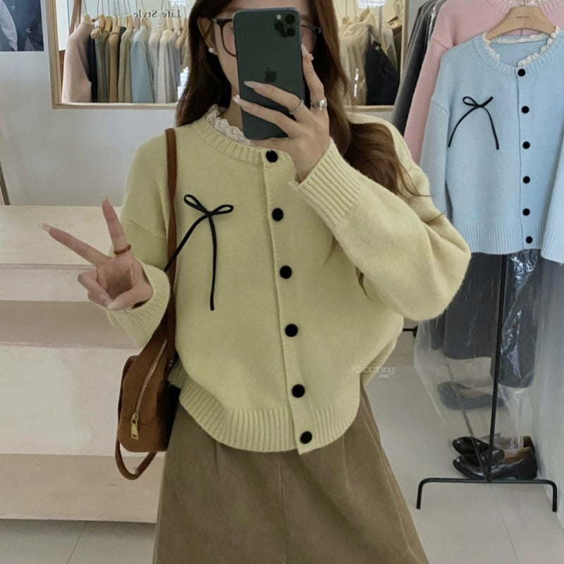 Damen Strickcardigan mit dekorativen Knöpfen und Schleifenakzent Drune