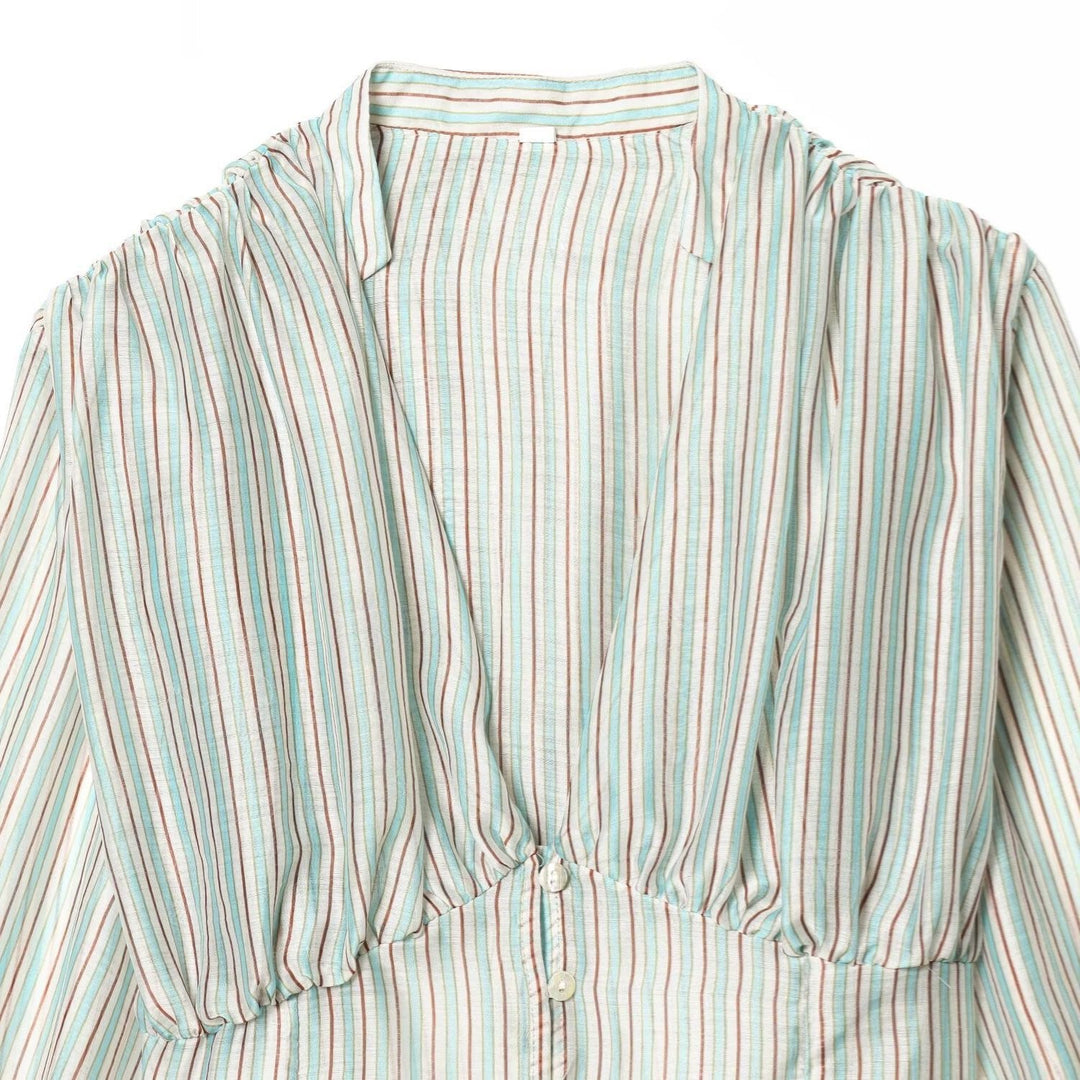 Damenbluse mit tiefem V-Ausschnitt und eleganten Rüschendetails Drune