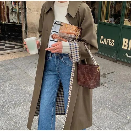 Damen eleganter Trenchcoat mit schmalem Schnitt und praktischen Taschen Drune