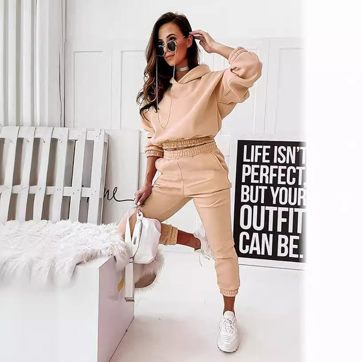 Damen Jogginganzug mit modernem Schnitt und lässigem Hoodie-Stil Drune