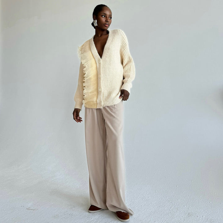 Damen Strickjacke mit Rüschendetails und Knopfverschluss Drune