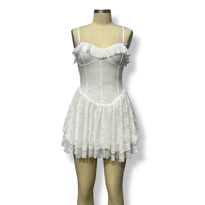Damen Verspieltes Spitzenkleid mit Rüschendetails und figurbetonter Silhouette Drune