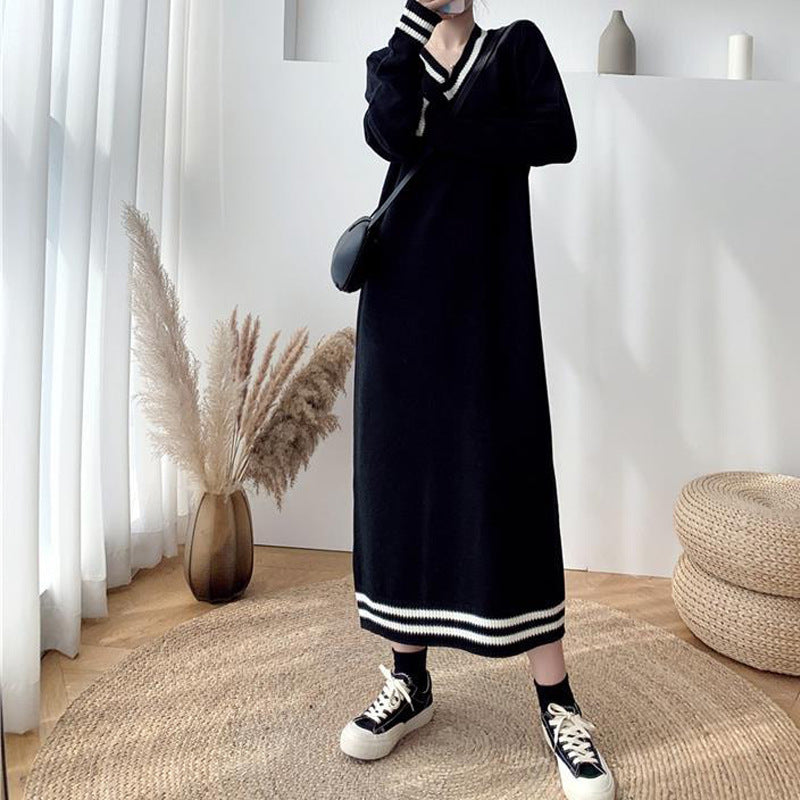 Damen Elegantes Strickkleid mit V-Ausschnitt und kontrastierenden Bündchen Drune