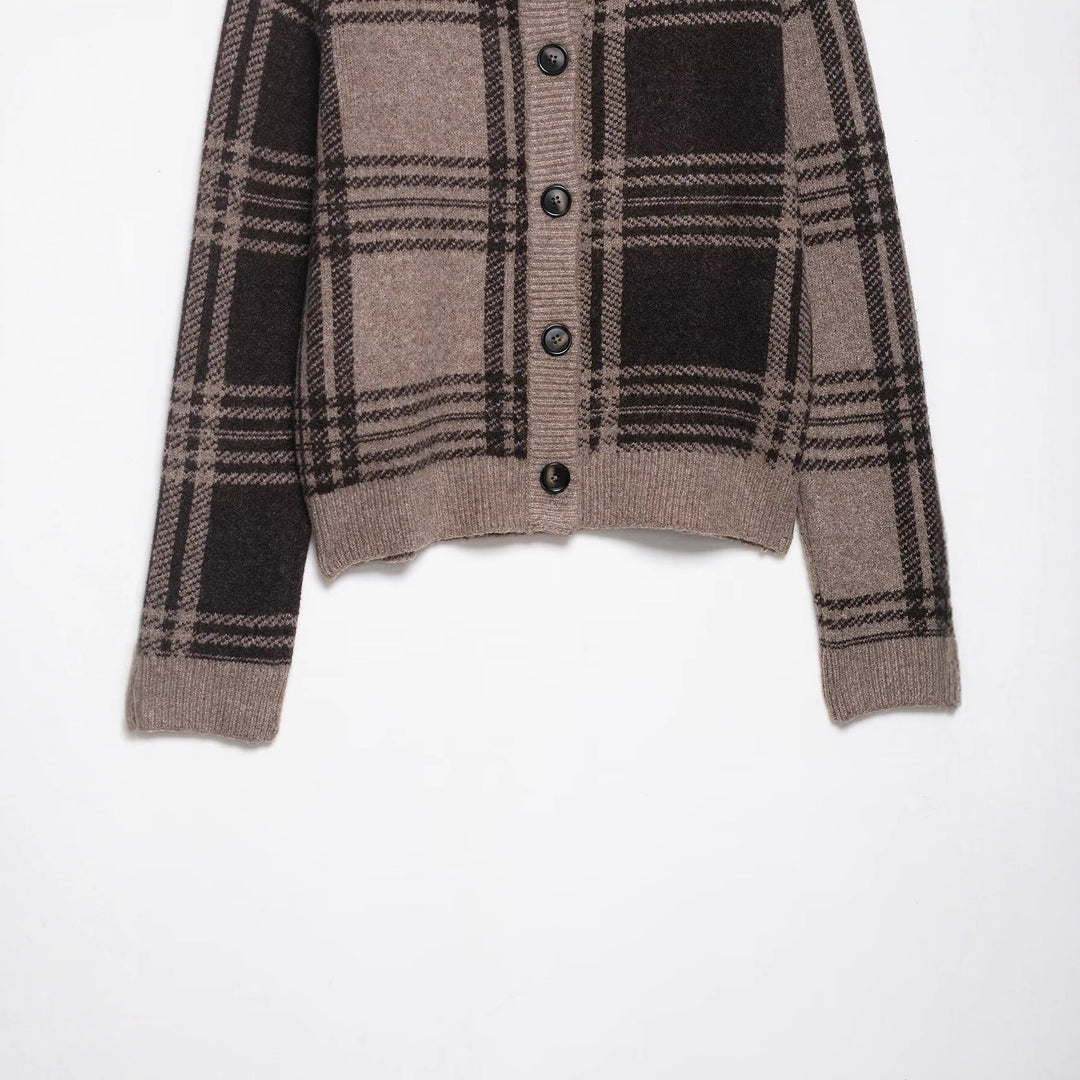 Damen modische Strickjacke mit Karomuster und Knopfdetails Drune