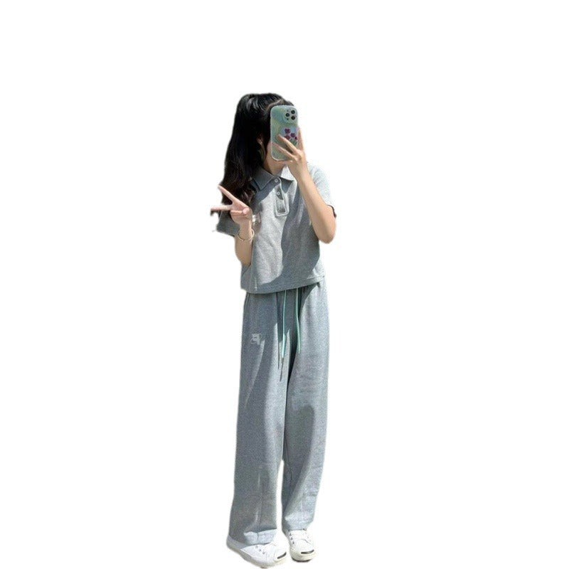 Damen sportliches Set mit kurzem Oberteil und Jogginghose Drune
