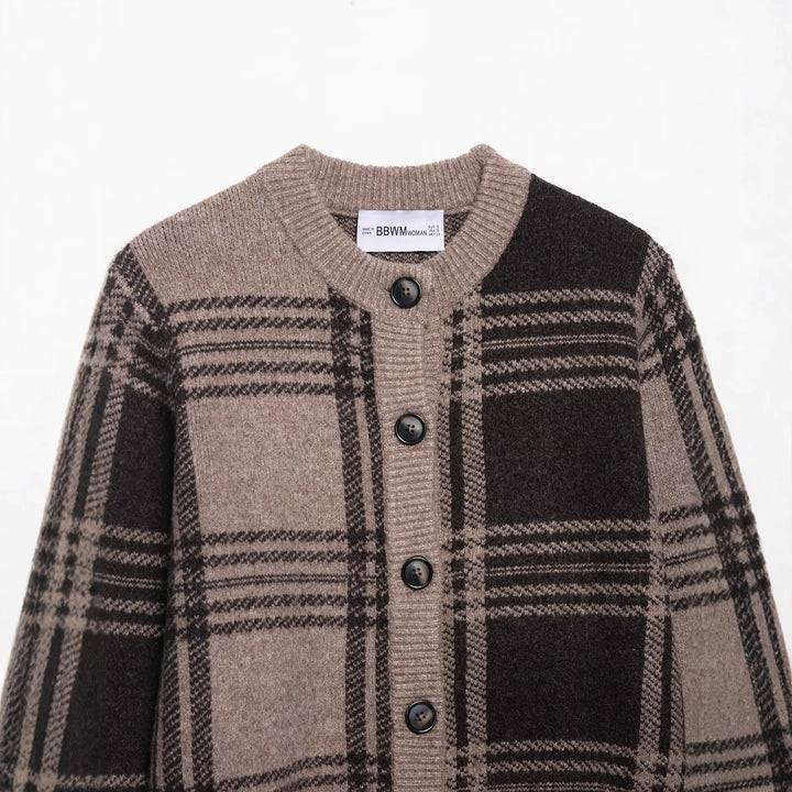 Damen modische Strickjacke mit Karomuster und Knopfdetails Drune