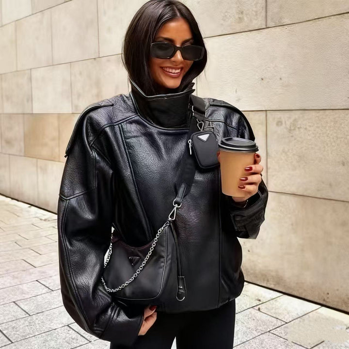 Damen nan oversize Kunstlederblouson mit hohem Stehkragen, asymmetrischer Druckknopfleiste, Schulterklappen und elastischem Saum Drune