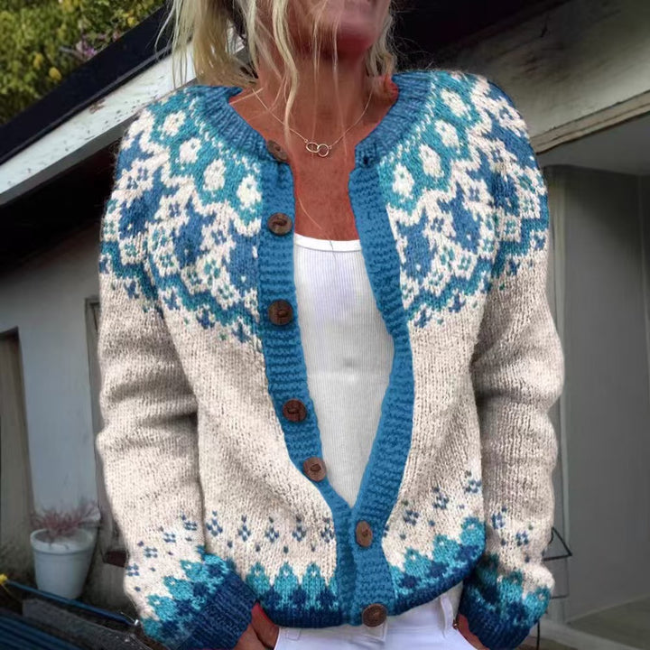 Damen nan gemusterte Strickjacke mit Rundpasse, Holzknöpfen und Eingrifftaschen Drune