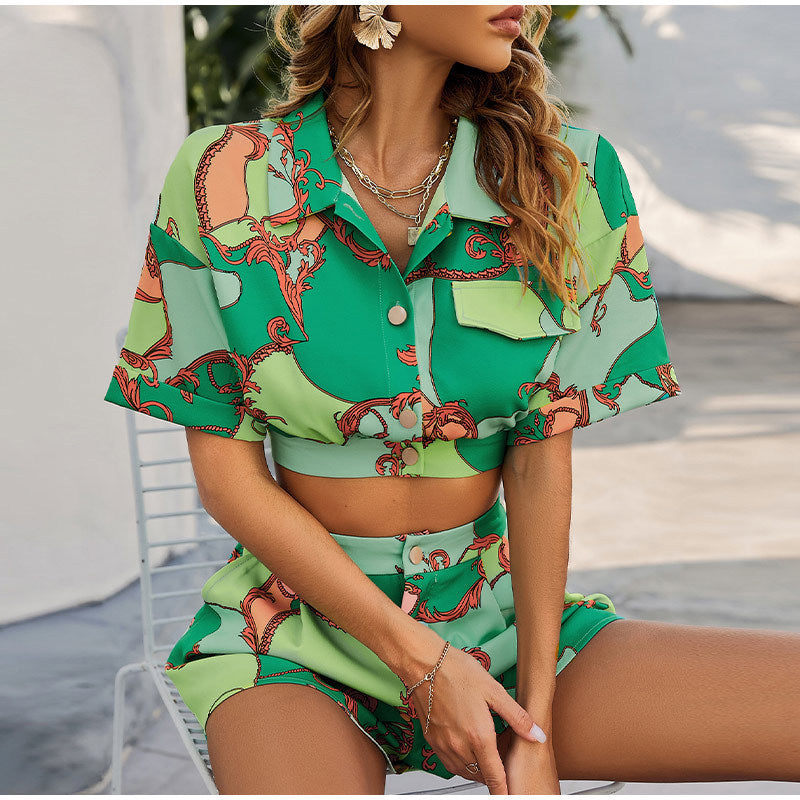 Damen Set mit Kurzarmbluse und hochtaillierten Shorts im trendigen Design Drune