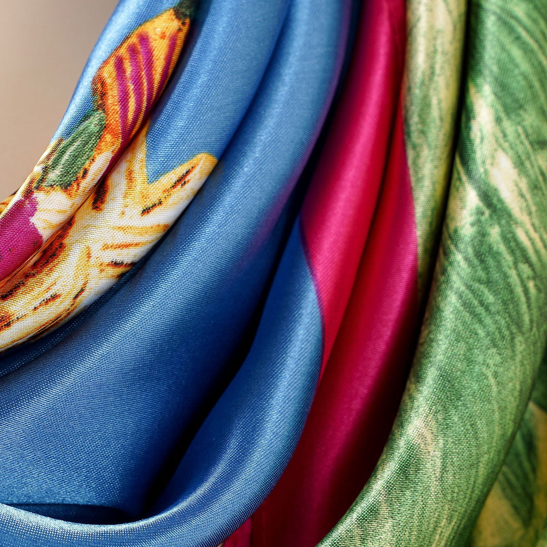 Damen Seidenschal mit kunstvollem floralem Design und luxuriösem Glanz Drune