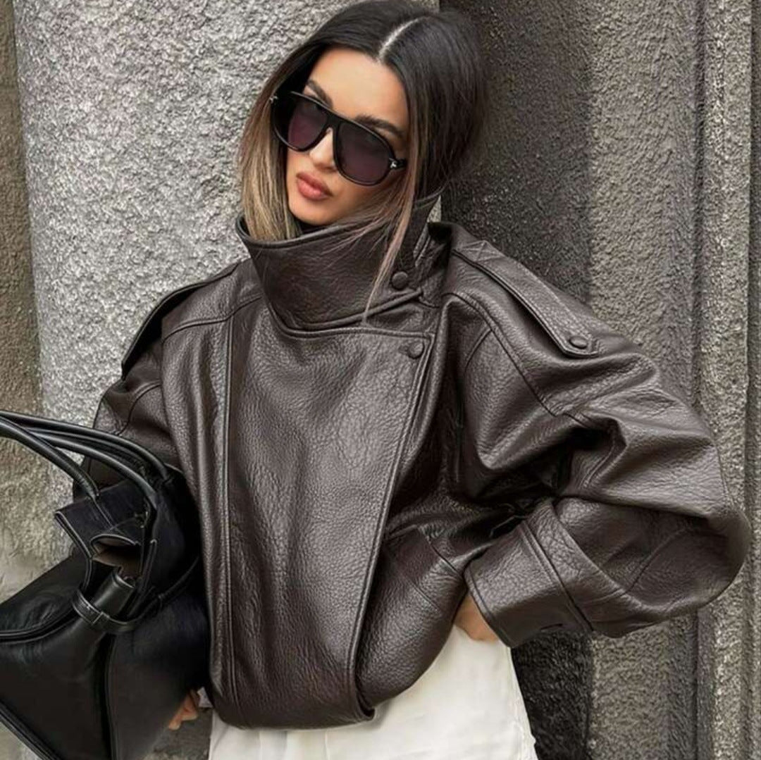 Damen nan oversized Bikerjacke Kunstlederoptik mit hohem Stehkragen, asymmetrischer Druckknopffront, Schulterriegeln und elastischem Saum Drune