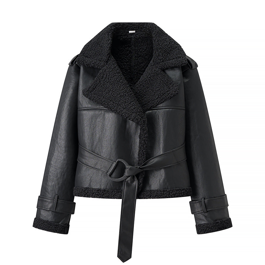 Damen Kunstlederjacke mit flauschigem Kragen und tailliertem Schnitt Drune