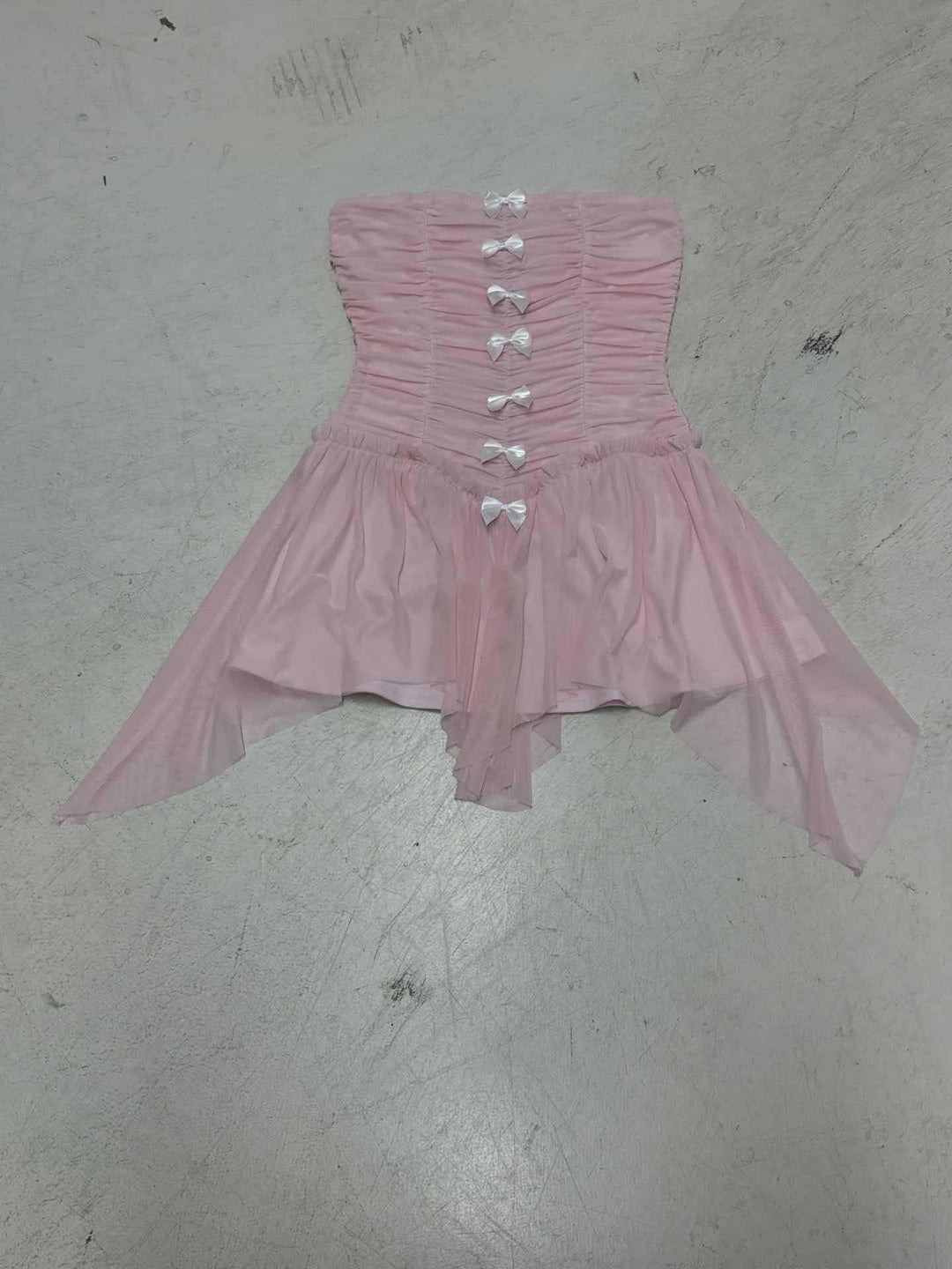 Damen Tailliertes Corsagen-Kleid mit Rüschendetails Drune