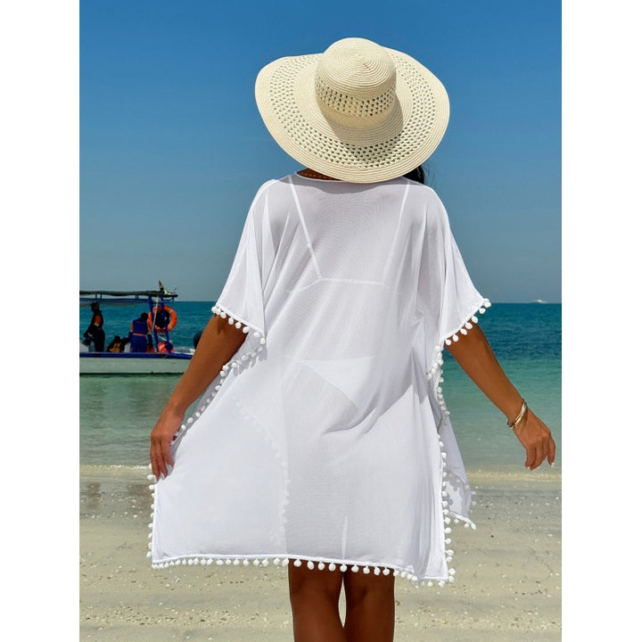 Damen Strandkleid mit dekorativem Pompon-Besatz und elegantem V-Ausschnitt Drune