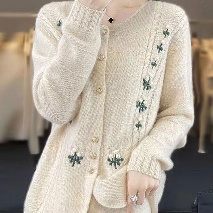 Damen Strickjacke mit floralen Stickereien Drune