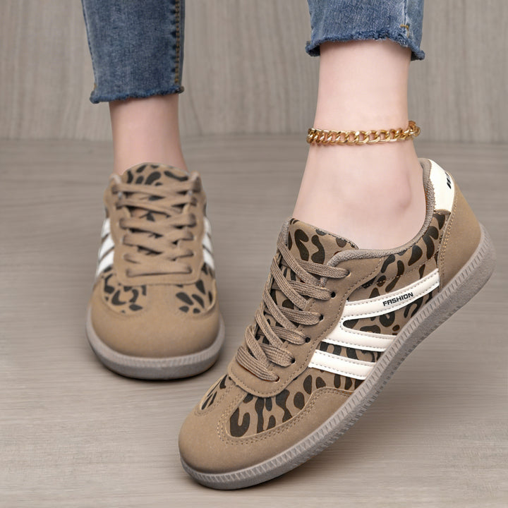 Damen nan retro-inspirierter Low-Top Sneaker mit Velours- und Synthetikbesatz Drune