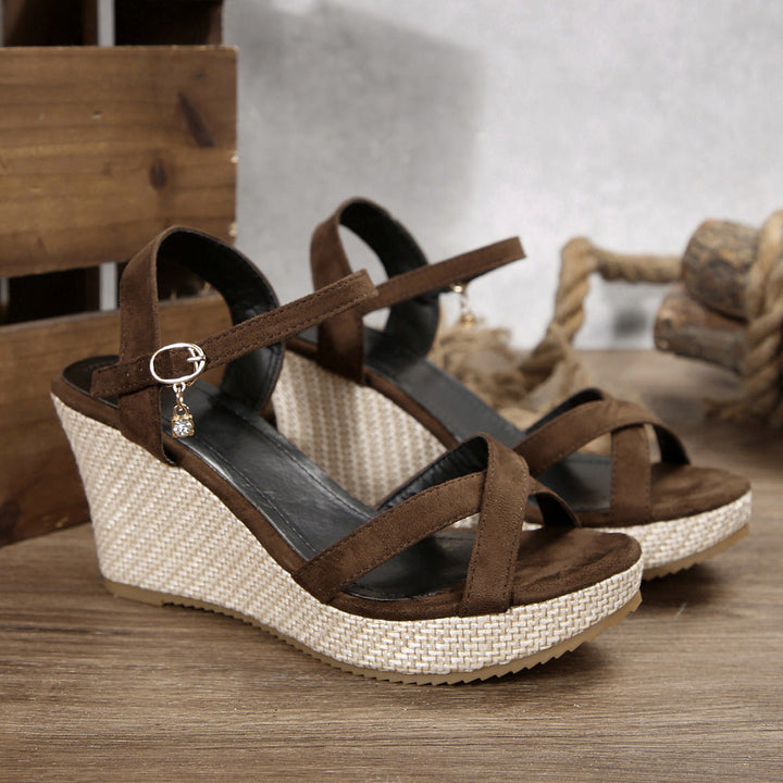 Damen Wedge-Sandalen mit verstellbarem Riemen und dekorativem Anhänger Drune
